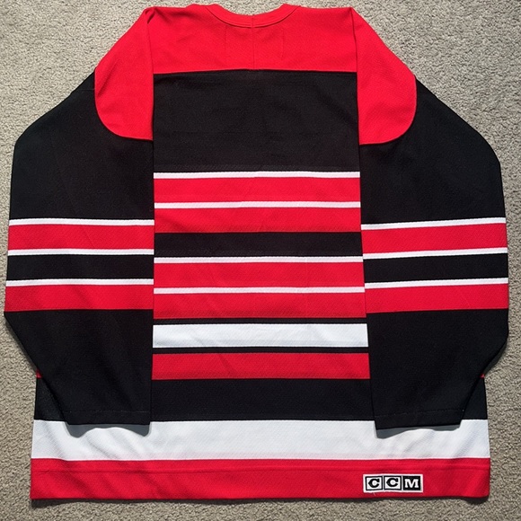 Chicago Blackhawks Vintage CCM Jersey - Picture 2 of 4